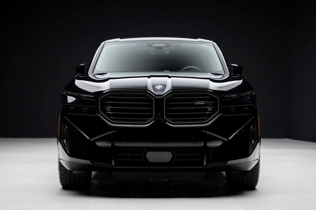 2023 BMW XM - Image 7 of 21