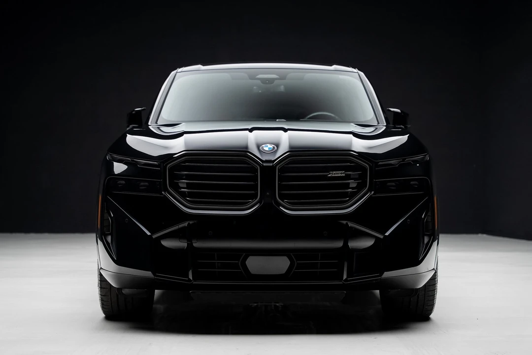 2023 BMW XM - Image 7 of 12