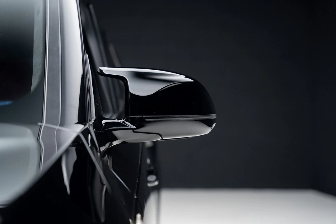 2023 BMW XM - Image 15 of 21