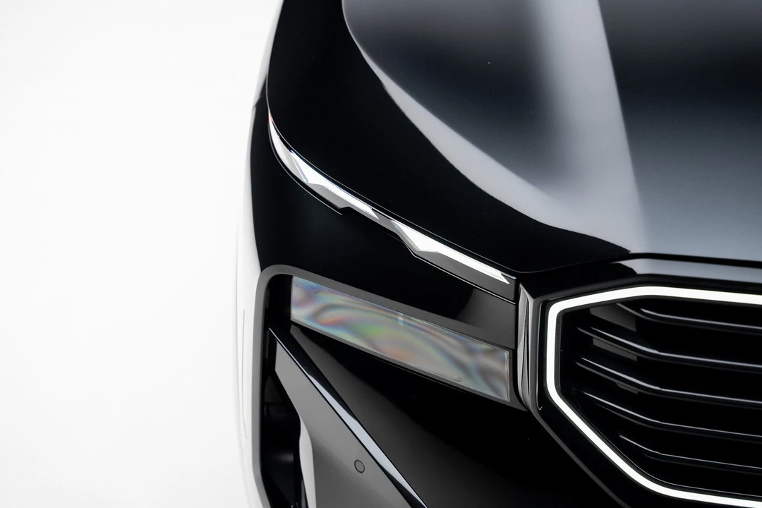2023 BMW XM - Image 11 of 21