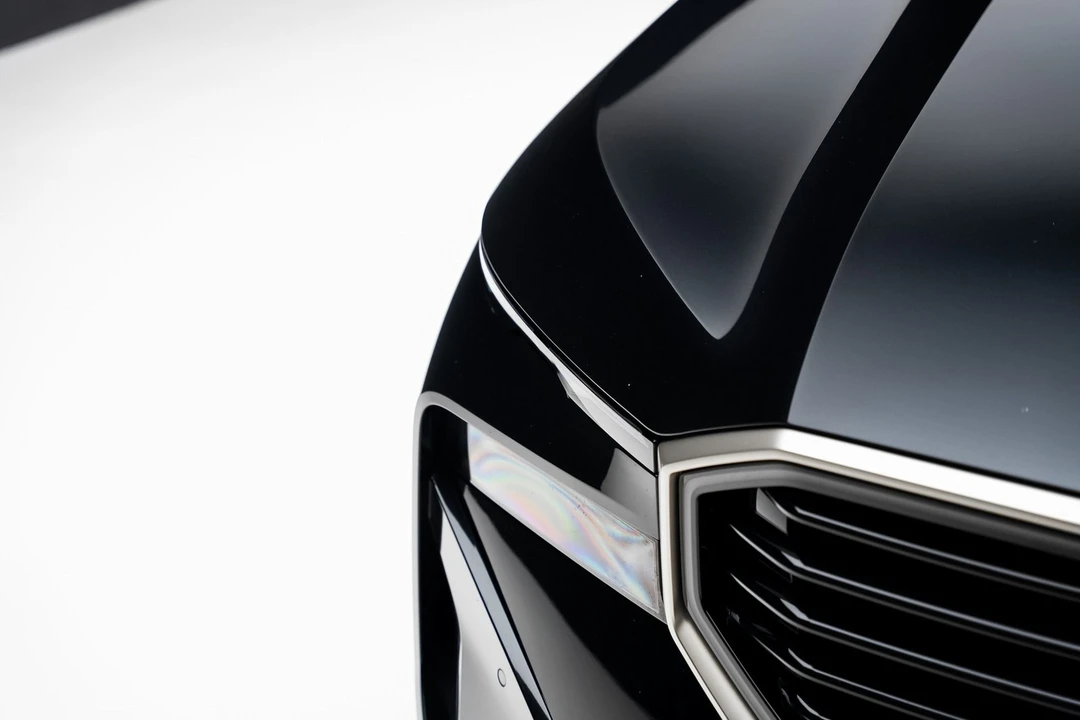 2023 BMW XM - Image 11 of 21