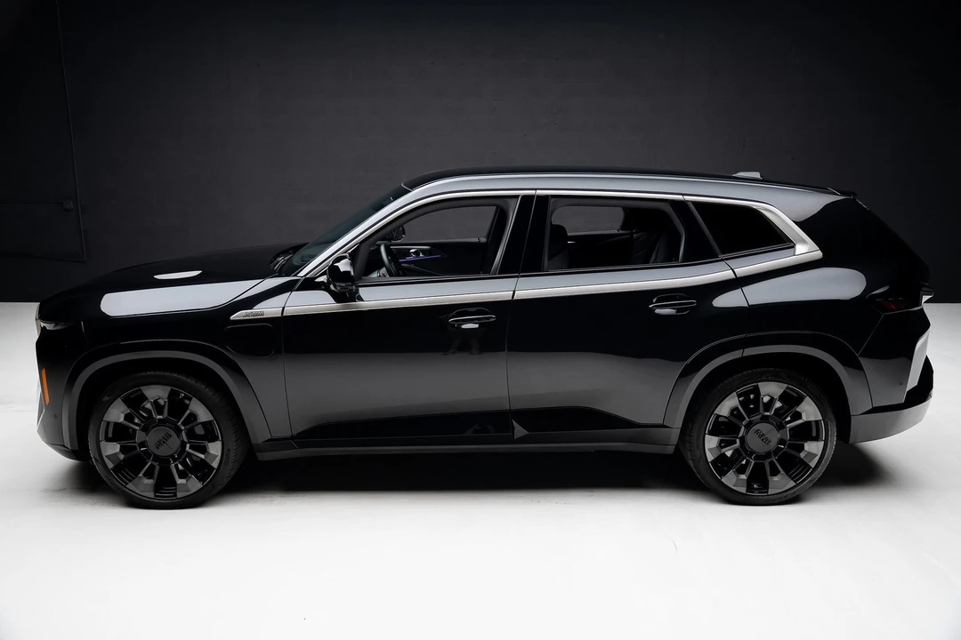 2023 BMW XM - Image 16 of 21