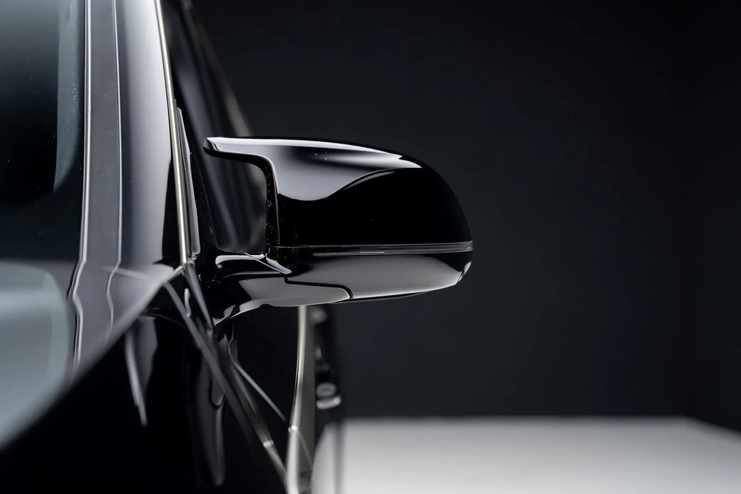 2023 BMW XM - Image 15 of 21