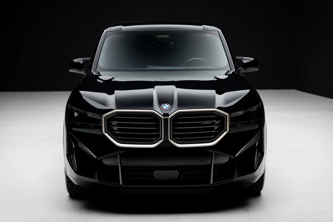 2023 BMW XM - Image 5 of 12