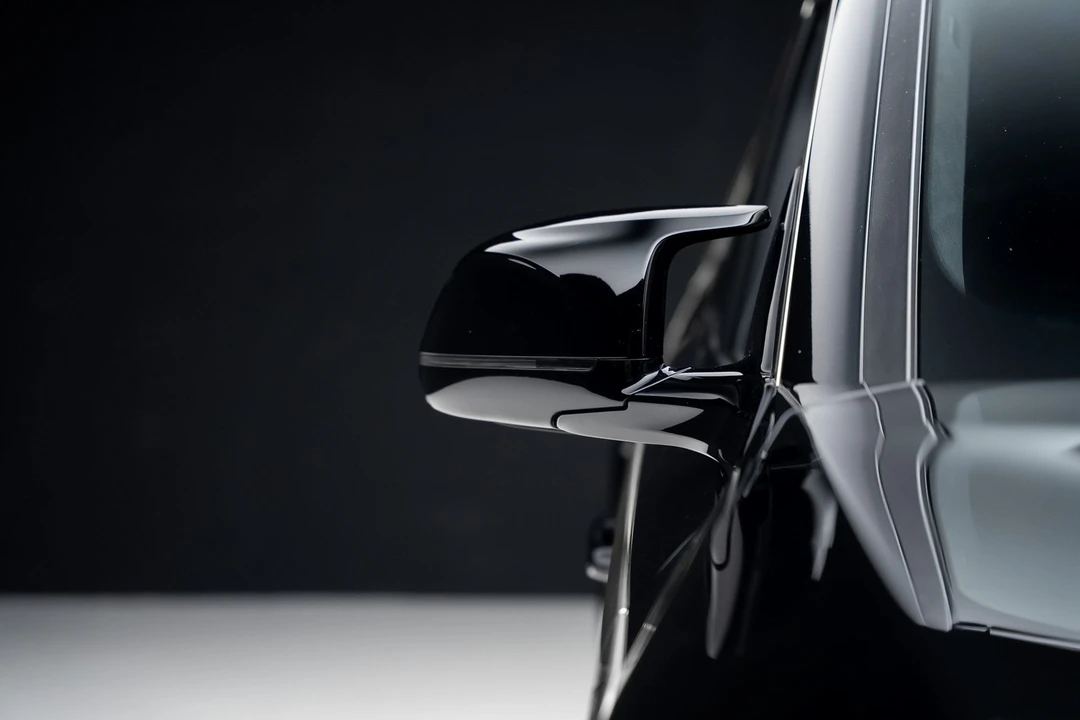 2023 BMW XM - Image 14 of 21