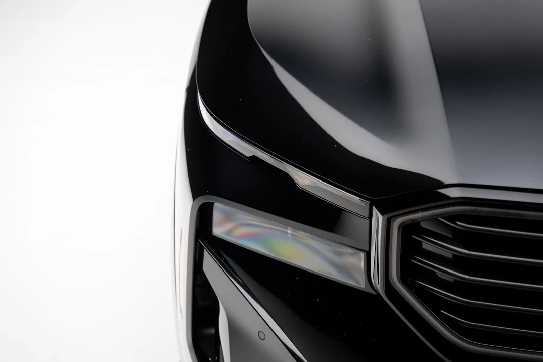 2023 BMW XM - Image 11 of 12