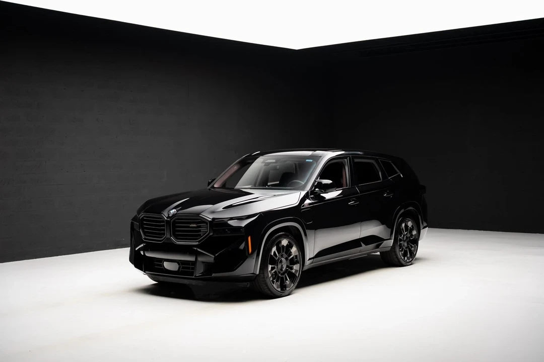 2023 BMW XM - Image 4 of 12