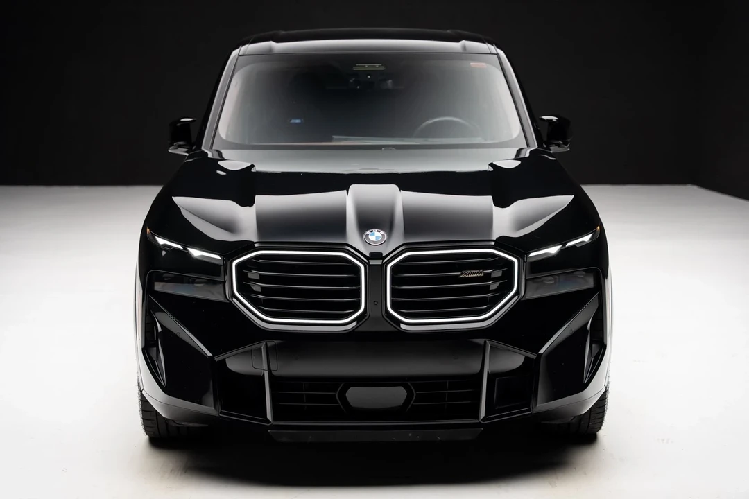 2023 BMW XM - Image 5 of 12