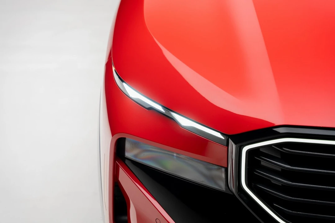 2023 BMW XM - Image 10 of 21