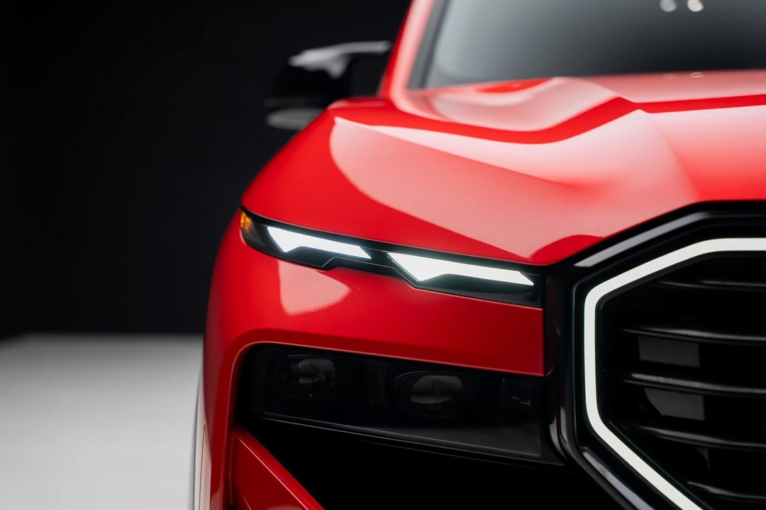 2023 BMW XM - Image 7 of 21