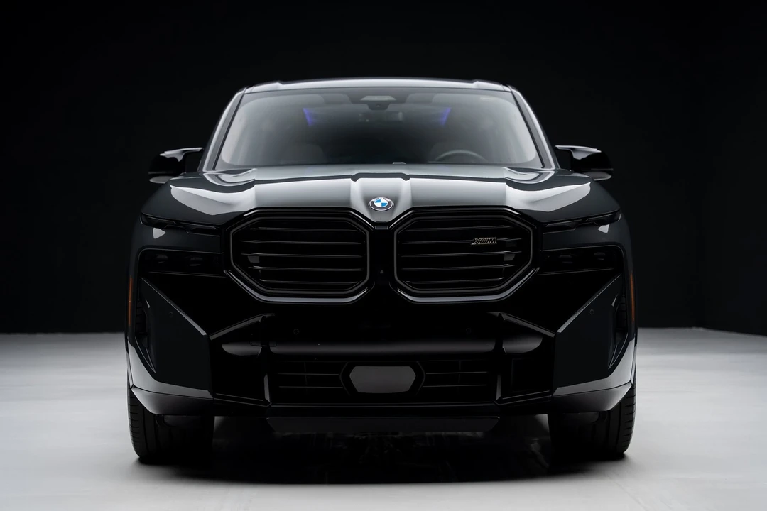 2023 BMW XM - Image 7 of 21