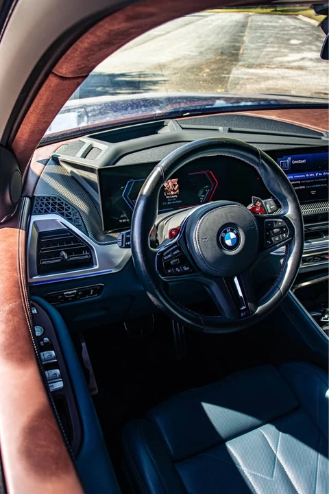 2023 BMW XM - Image 13 of 14