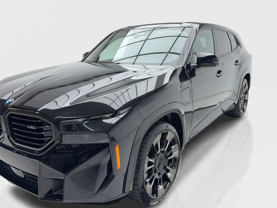 2023 BMW XM - Image 3 of 21