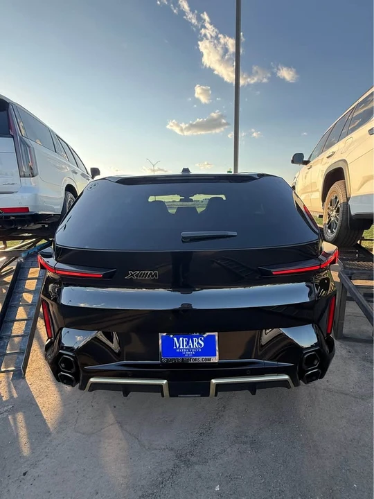 2023 BMW XM - Image 4 of 19