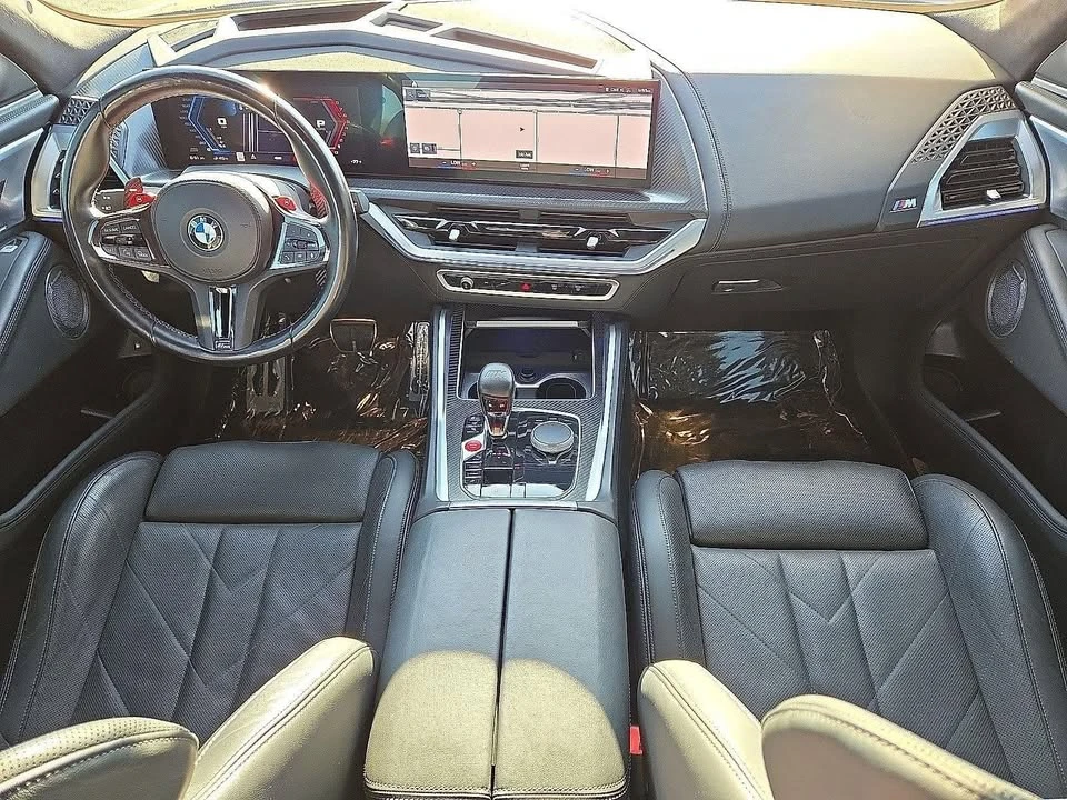2023 BMW XM - Image 8 of 13