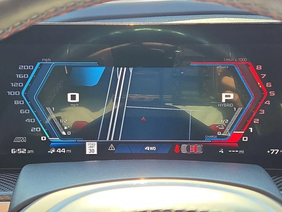 2023 BMW XM - Image 10 of 13