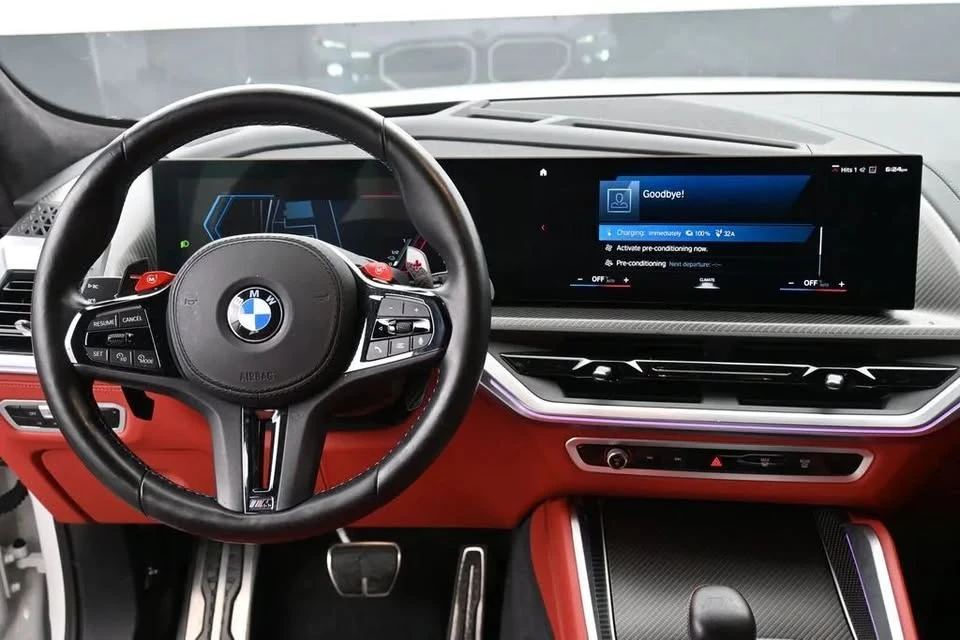 2023 BMW XM - Image 11 of 20