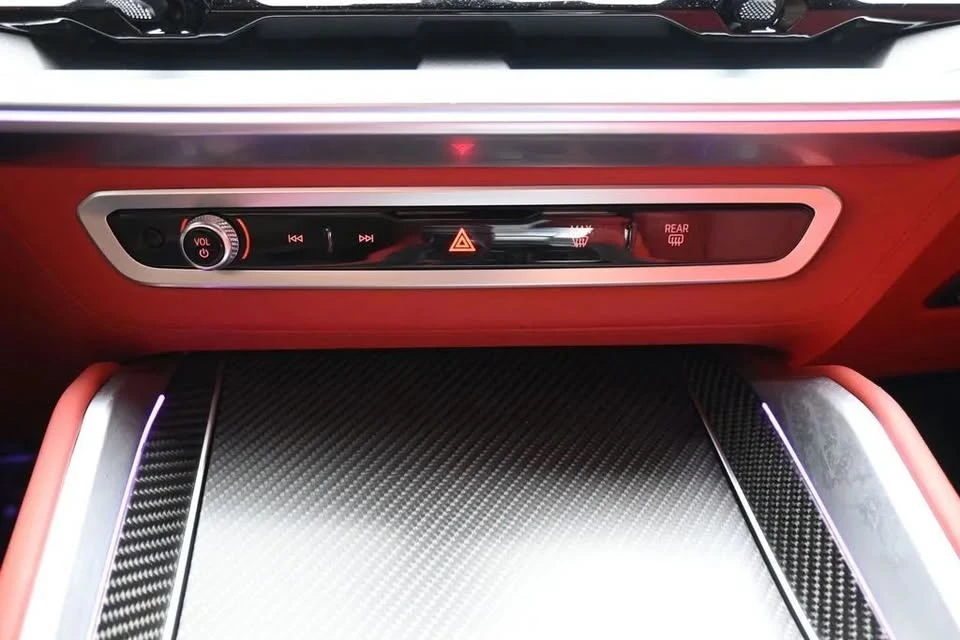 2023 BMW XM - Image 19 of 20