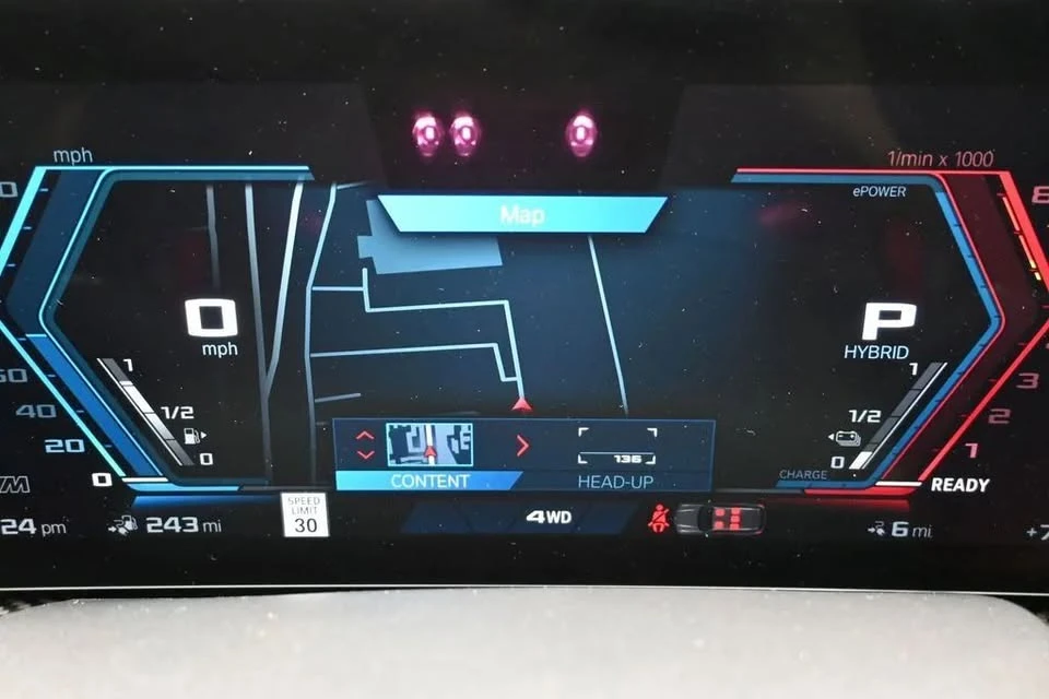 2023 BMW XM - Image 12 of 20