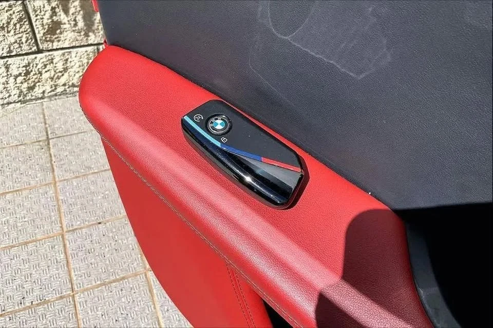 2023 BMW XM - Image 19 of 19