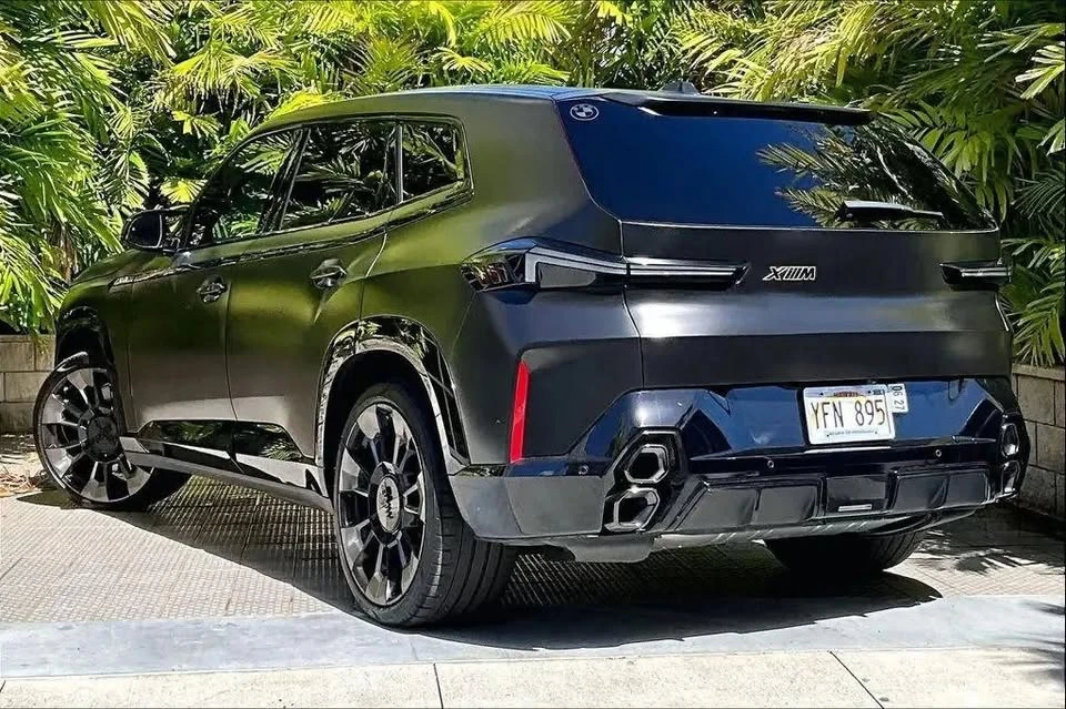 2023 BMW XM - Image 4 of 19