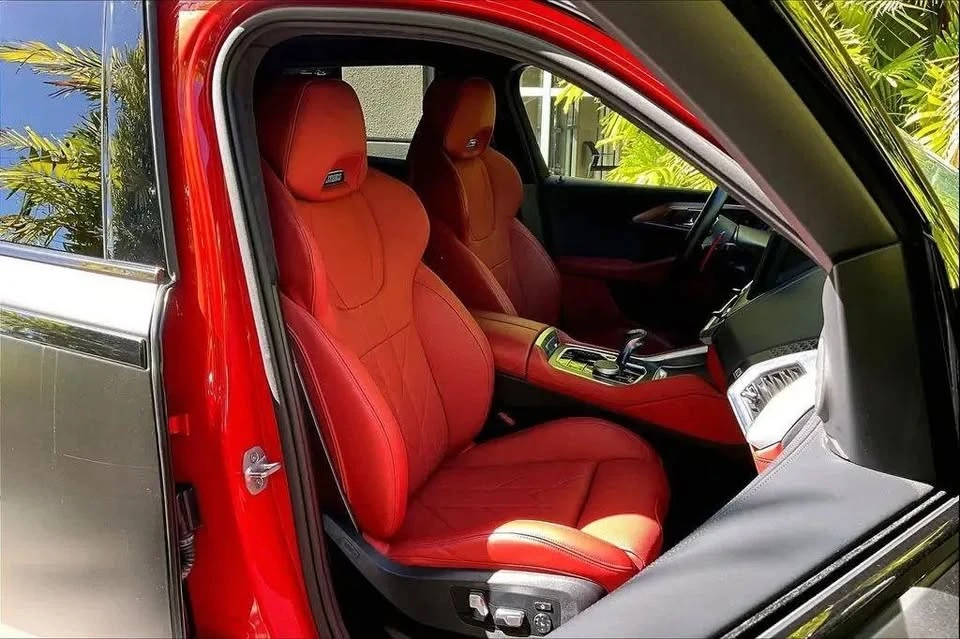 2023 BMW XM - Image 13 of 19