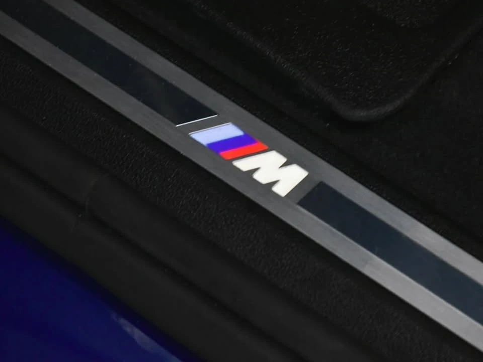 2023 BMW XM - Image 11 of 20