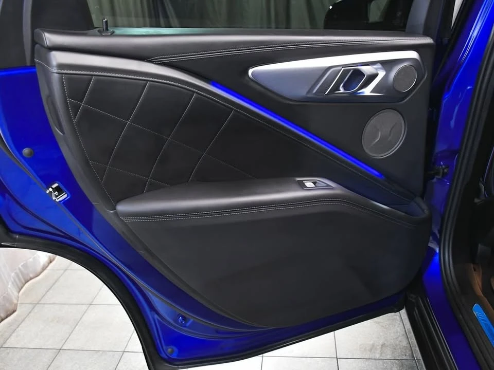 2023 BMW XM - Image 13 of 20
