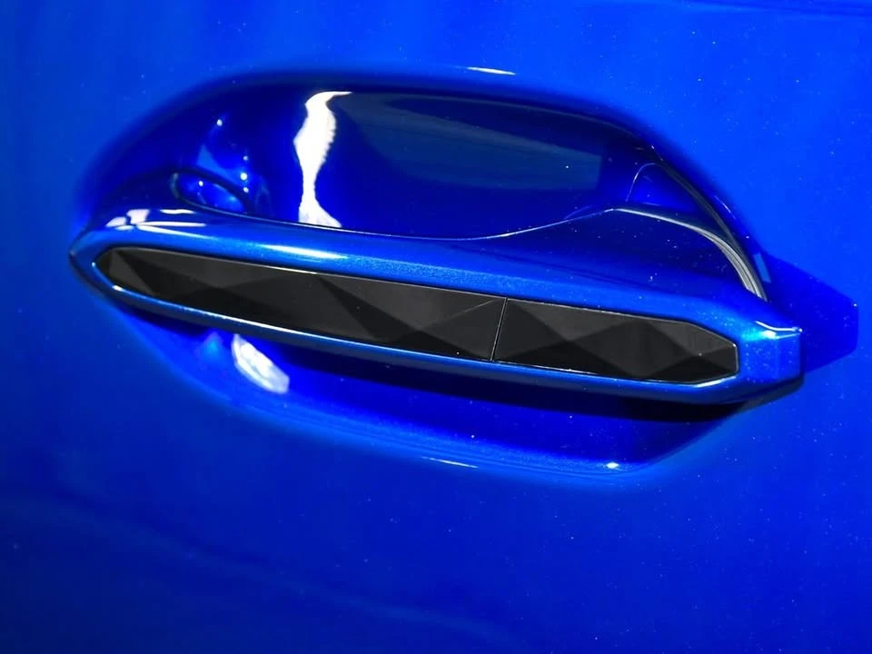 2023 BMW XM - Image 12 of 20