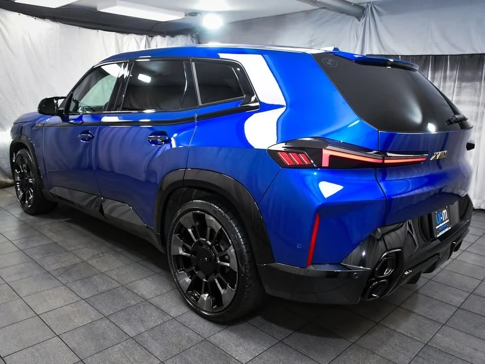 2023 BMW XM - Image 4 of 20