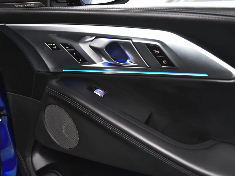2023 BMW XM - Image 17 of 20