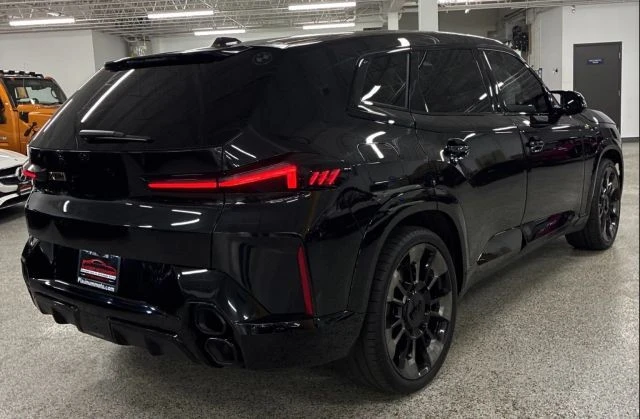 2023 BMW XM - Image 4 of 6