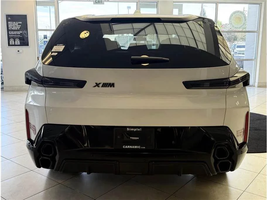 2023 BMW XM - Image 4 of 19