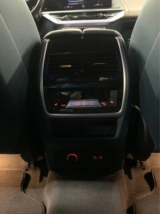 2023 BMW XM - Image 9 of 19