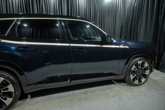 2023 BMW XM - Image 4 of 12