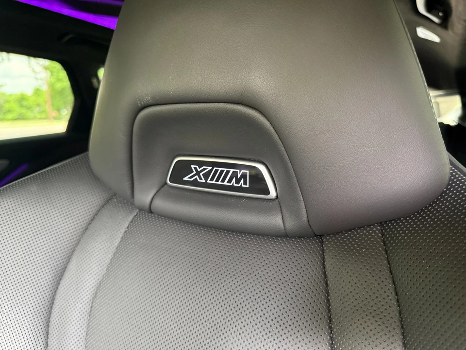 2023 BMW XM - Image 11 of 12