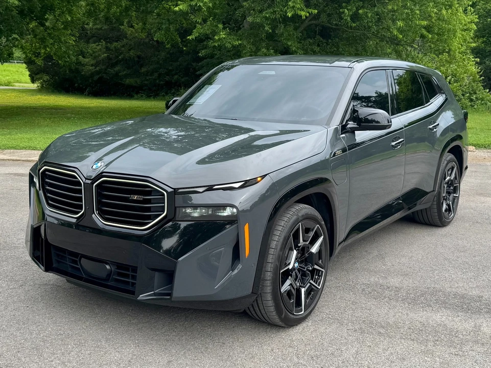 2023 BMW XM - Image 2 of 12
