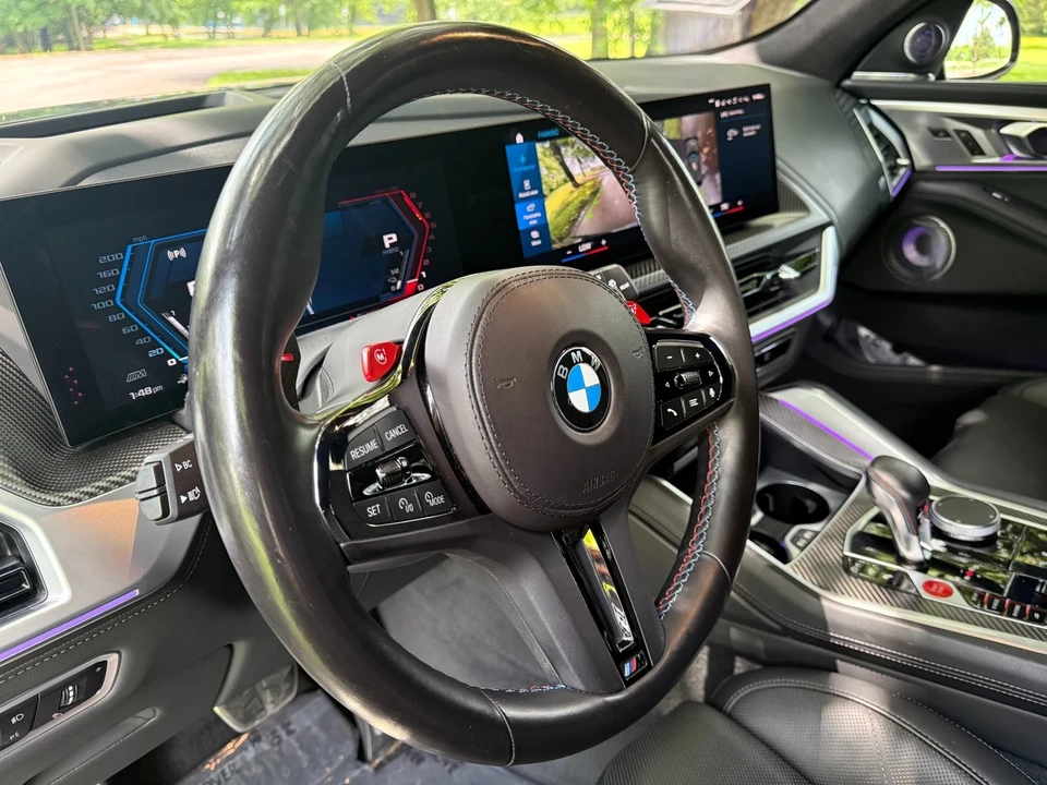 2023 BMW XM - Image 10 of 12