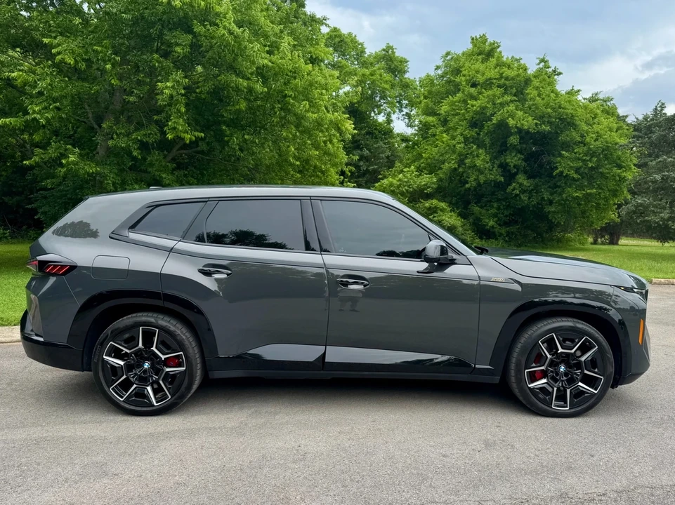 2023 BMW XM - Image 7 of 12