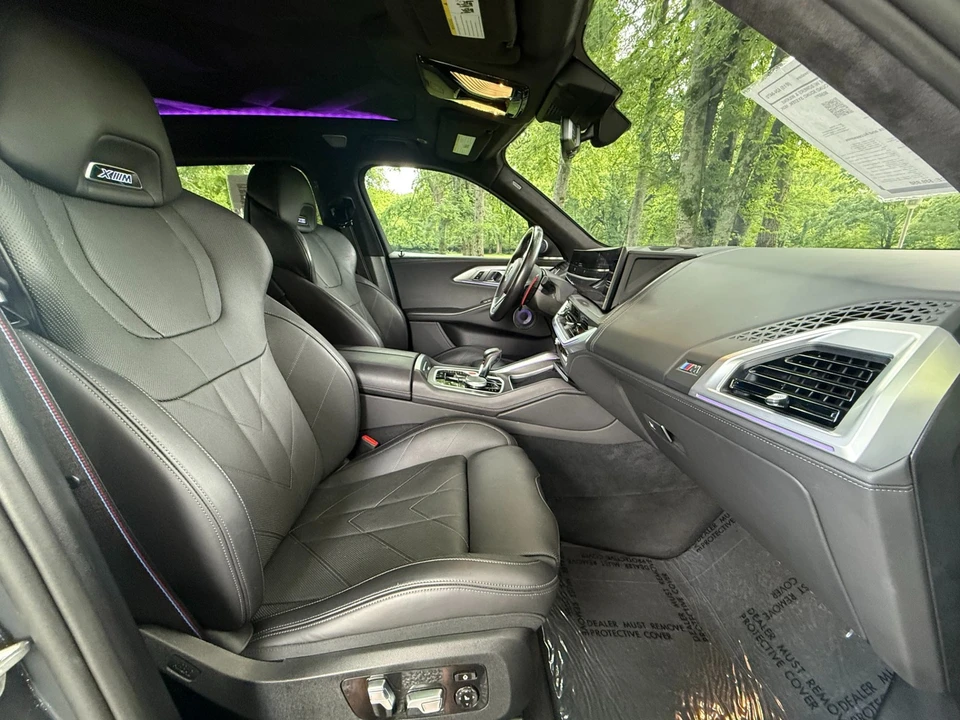 2023 BMW XM - Image 19 of 21