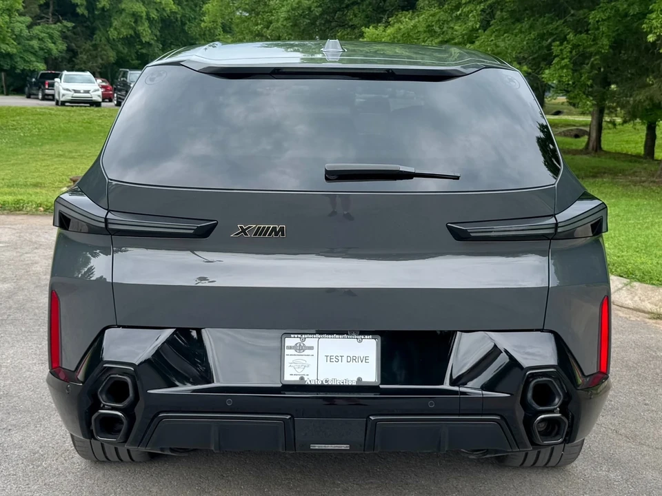 2023 BMW XM - Image 5 of 12