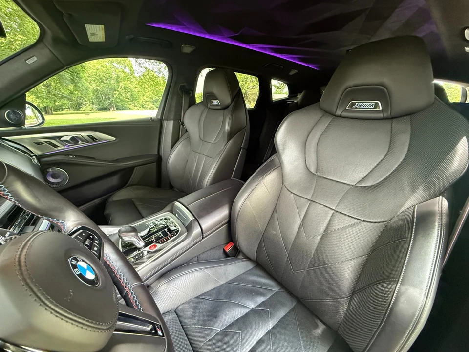 2023 BMW XM - Image 13 of 21