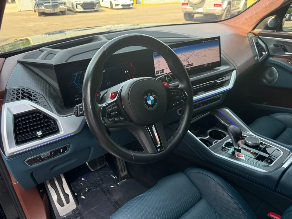 2023 BMW XM - Image 19 of 21