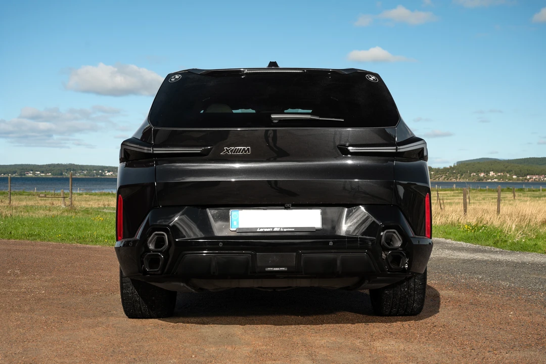 2023 BMW XM - Image 6 of 31