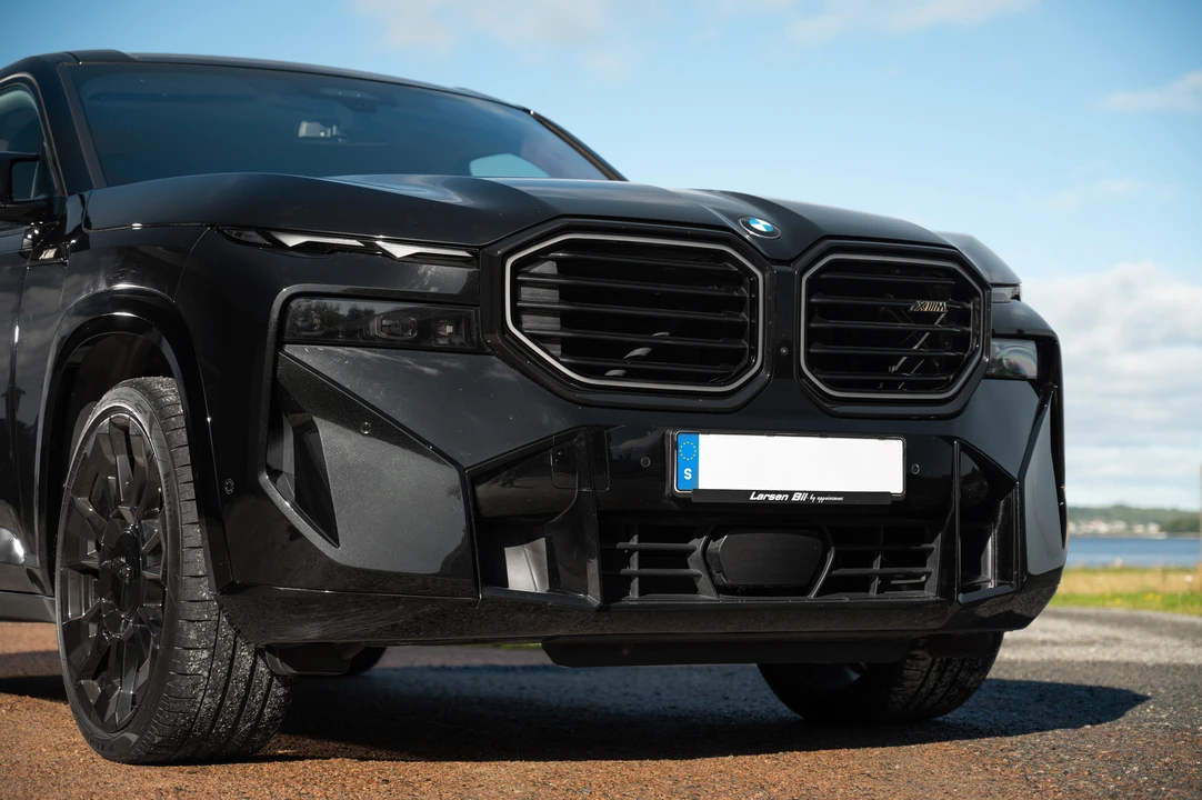 2023 BMW XM - Image 12 of 31