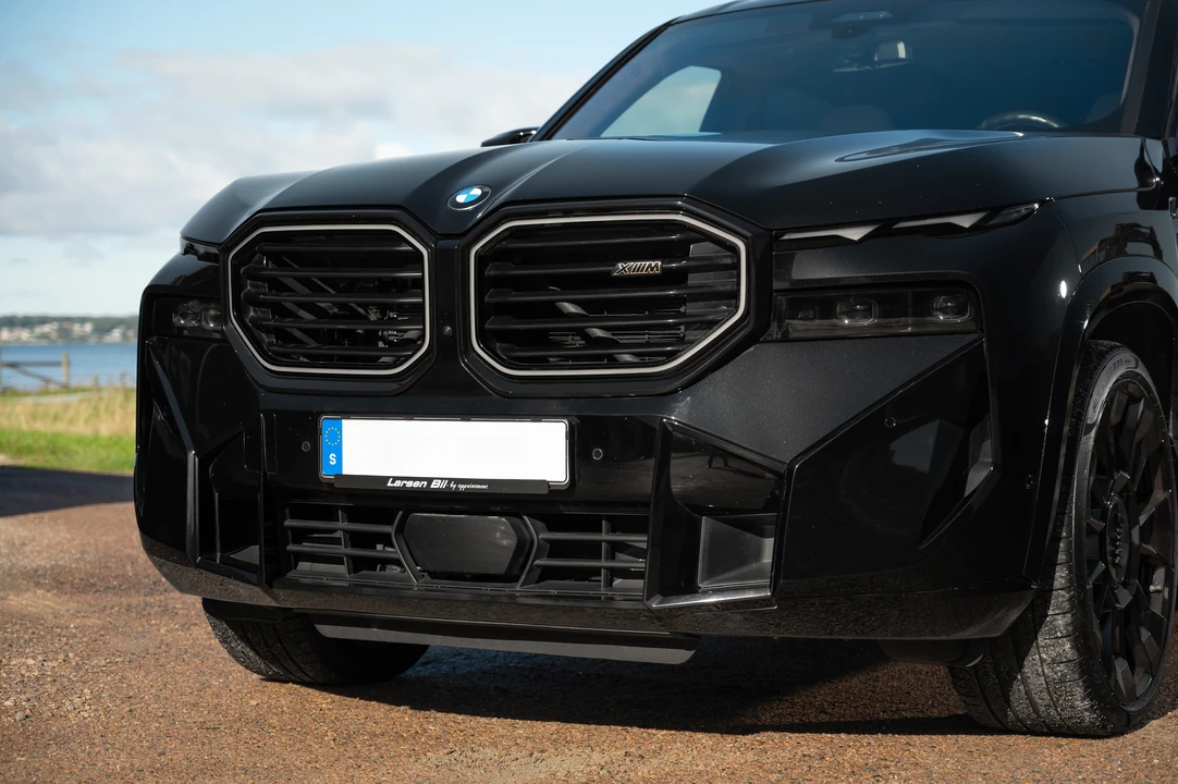 2023 BMW XM - Image 13 of 31