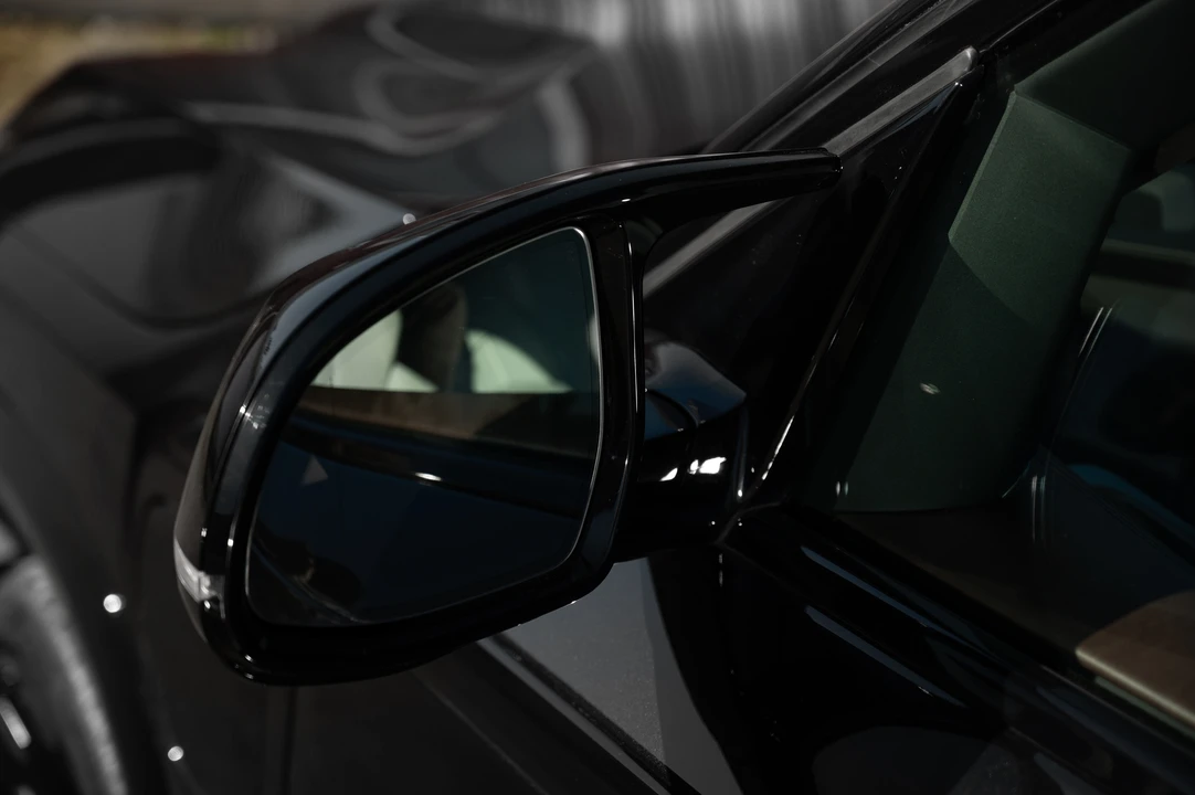 2023 BMW XM - Image 21 of 31