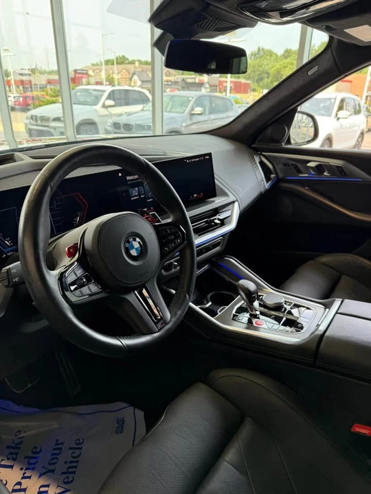 2023 BMW XM - Image 4 of 17