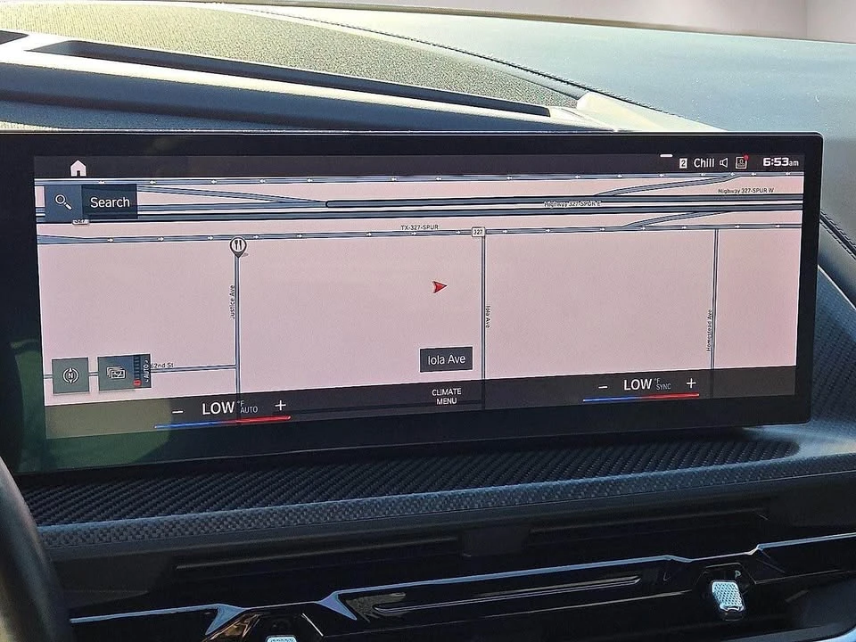 2023 BMW XM - Image 8 of 20