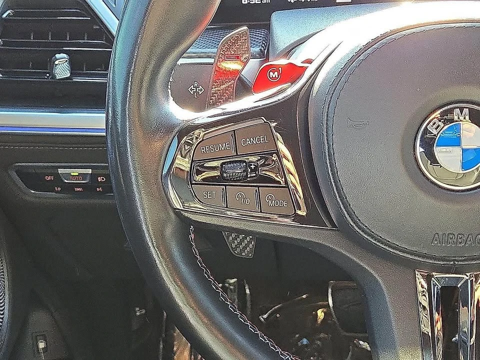 2023 BMW XM - Image 16 of 20